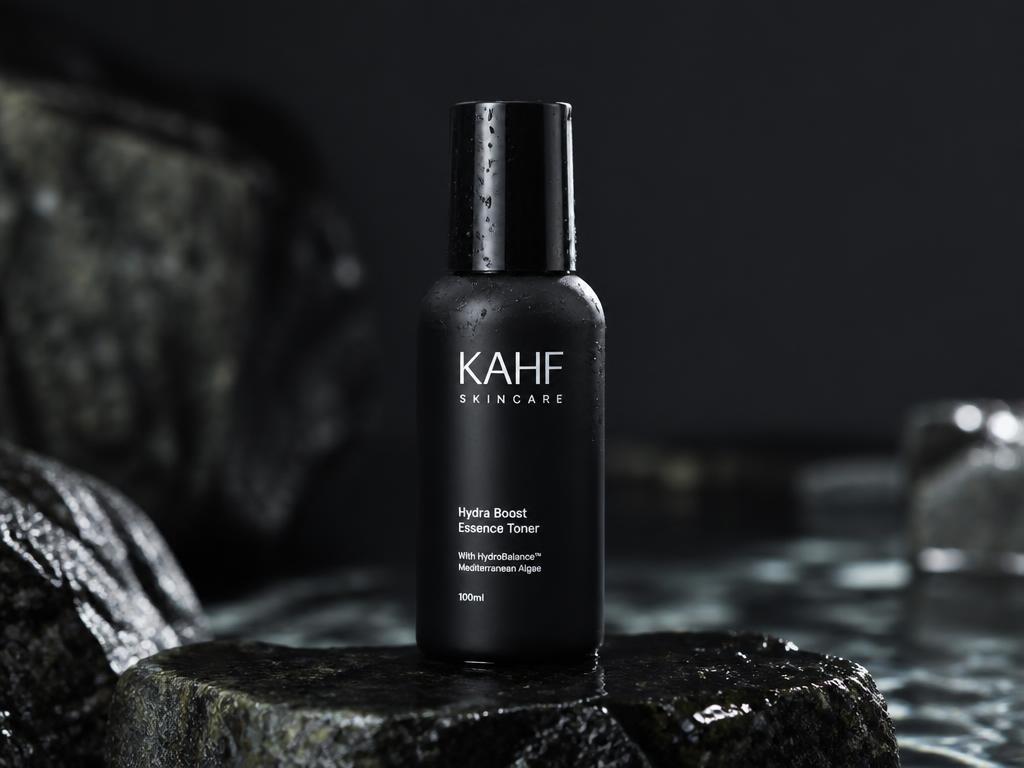 Product shot on wet stone, softbox
